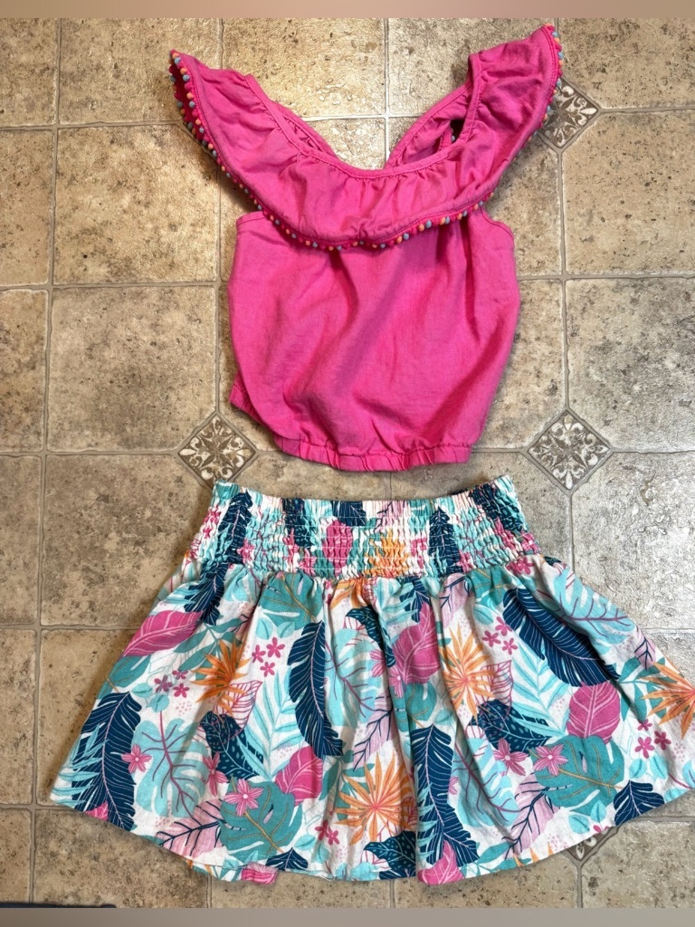 Girls Tommy Bahama 2-Piece Pink and Green Belly Shirt and Floral Skirt Sz 7/8